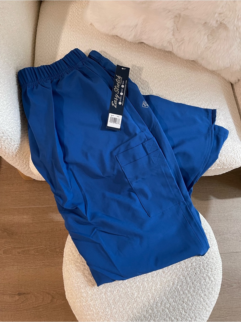 Easy Stretch Petite Women’s Medical Scrub Pants in Vibrant Royal Blue
